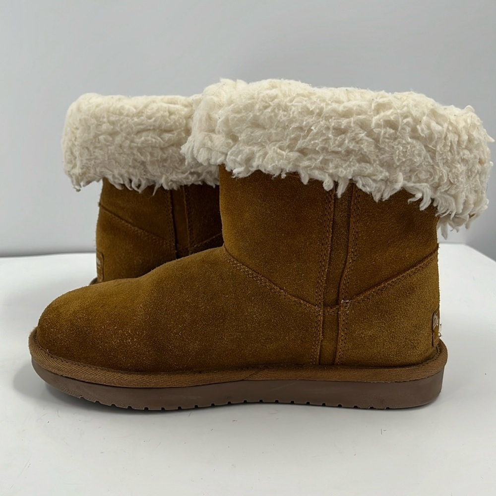 Ugg Koolaburra Aribel Short Boots Chestnut Brown Suede Leather